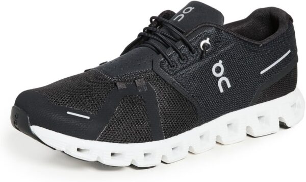 On Women's Cloud 5 Sneakers Black/White 4 Product image